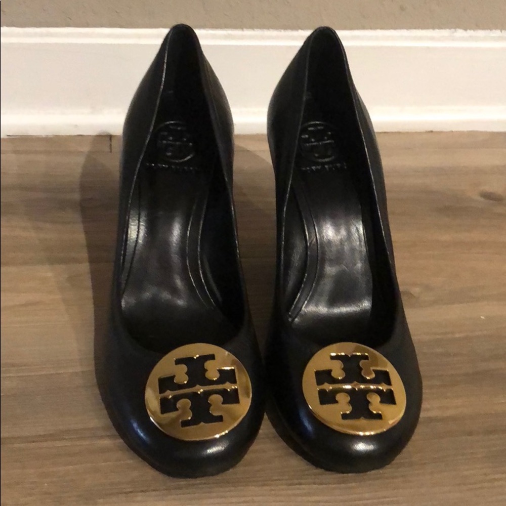 Tory Burch Black Sophie Wedge. Size 9.